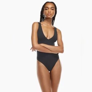 Aritzia Contour V Neck Bodsuit